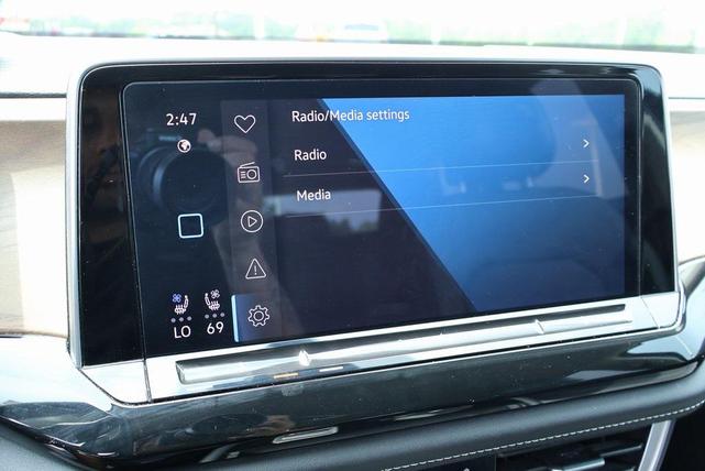 Photo of 2024 Deep Black Pearl Volkswagen Atlas