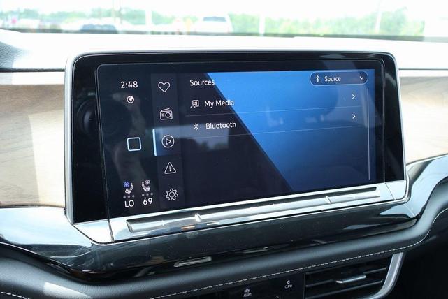 Photo of 2024 Deep Black Pearl Volkswagen Atlas