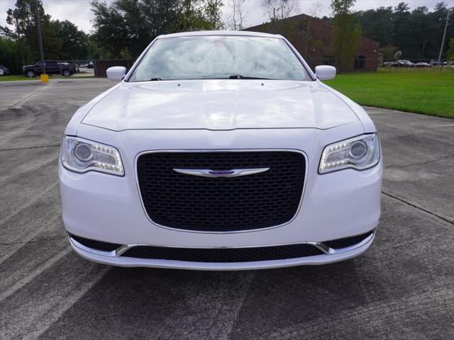 2019 Chrysler 300