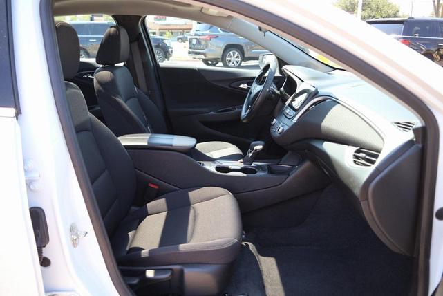 Photo of 2024 Summit White Chevrolet Malibu