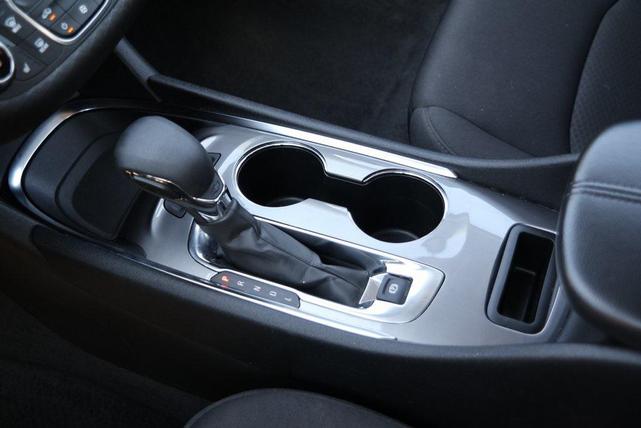 Photo of 2024 Summit White Chevrolet Malibu