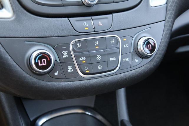 Photo of 2024 Summit White Chevrolet Malibu
