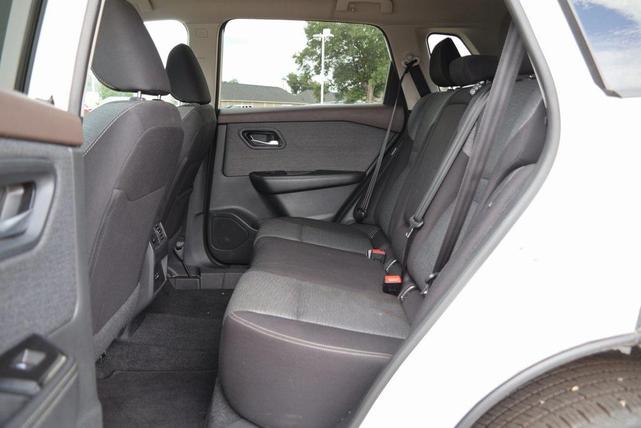 Photo of 2023 Pearl White Tricoat Nissan Rogue