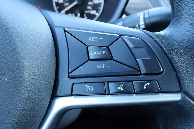 Photo of 2025 Pearl White Tricoat Nissan Altima