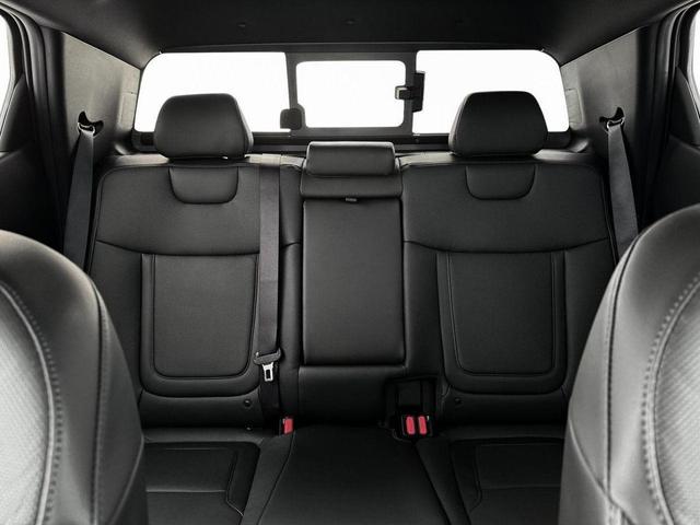 Photo of 2025 Atlas White Hyundai SANTA CRUZ
