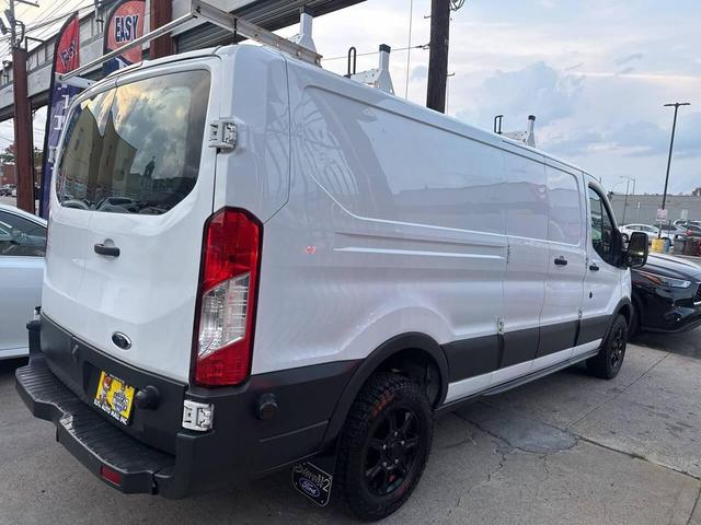 Photo of 2017 Oxford White Ford Transit-250