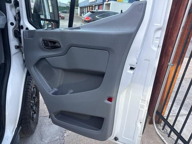 Photo of 2017 Oxford White Ford Transit-250