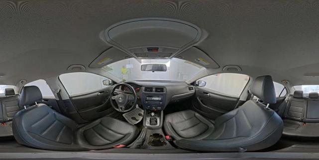 Photo of 2014 White Volkswagen Jetta