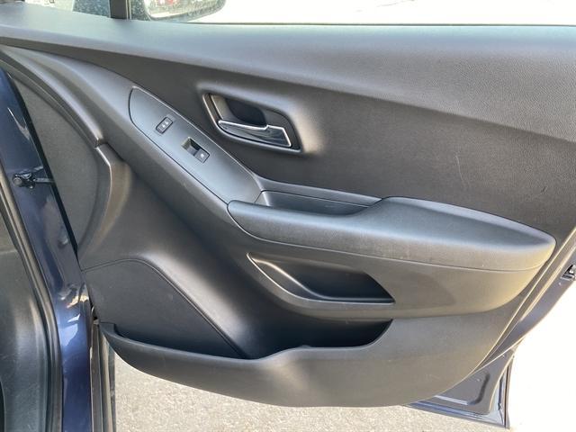 Photo of 2018 Storm Blue Metallic Chevrolet Trax