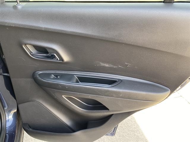 Photo of 2018 Storm Blue Metallic Chevrolet Trax