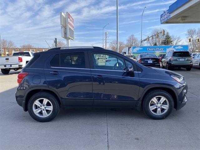 Photo of 2018 Storm Blue Metallic Chevrolet Trax