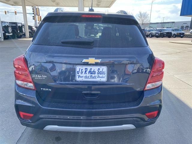 Photo of 2018 Storm Blue Metallic Chevrolet Trax