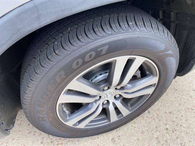 Photo of 2016 Modern Steel Metallic Honda Pilot