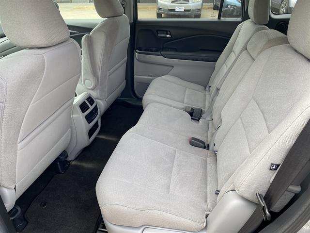 Photo of 2016 Modern Steel Metallic Honda Pilot