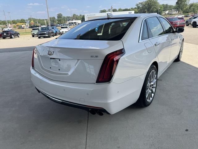 Photo of 2018 Crystal White Tricoat Cadillac CT6