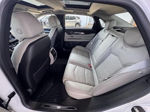 Photo of 2018 Crystal White Tricoat Cadillac CT6