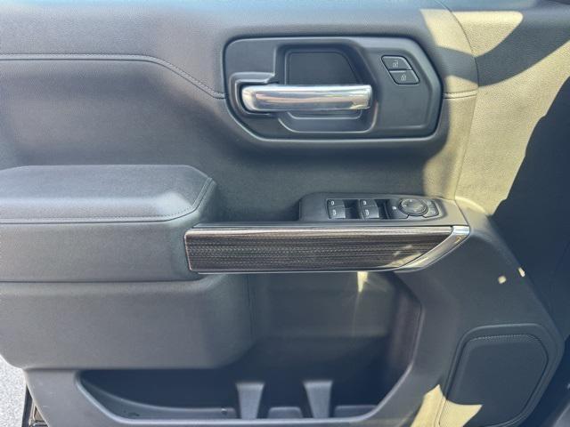 Photo of 2020 Black Chevrolet Silverado 1500