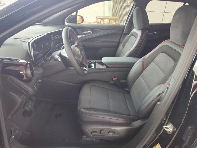 Photo of 2025 Black Chevrolet Blazer EV