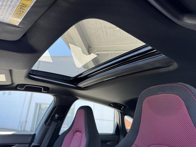 Photo of 2022 Sonic Gray Pearl Honda Civic Si