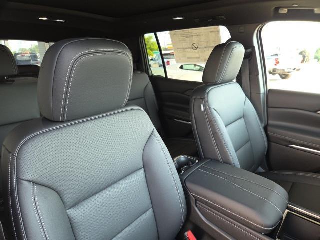 Photo of 2026 Mosaic Black Metallic Chevrolet Traverse