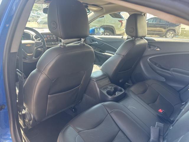 Photo of 2018 Kinetic Blue Metallic Chevrolet Volt