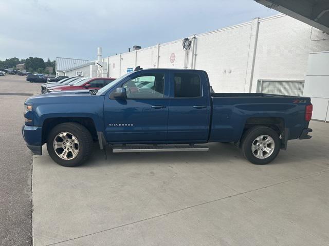 Photo of 2018 Deep Ocean Blue Metallic Chevrolet Silverado 1500