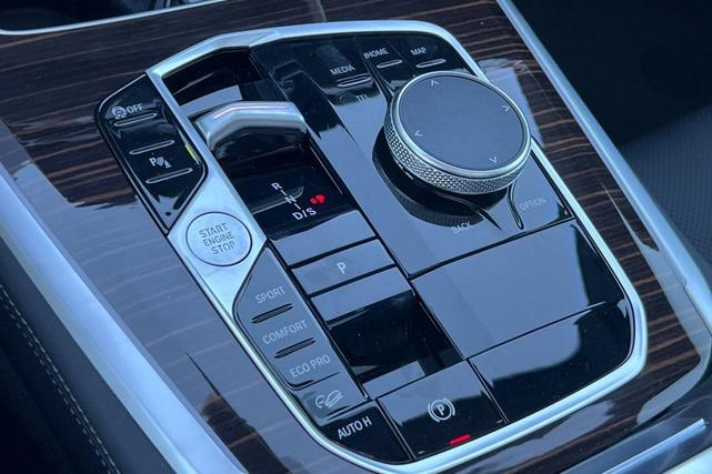 Photo of 2026 Mineral White Metallic BMW X5