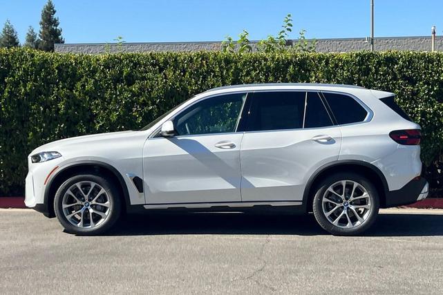 Photo of 2026 Mineral White Metallic BMW X5