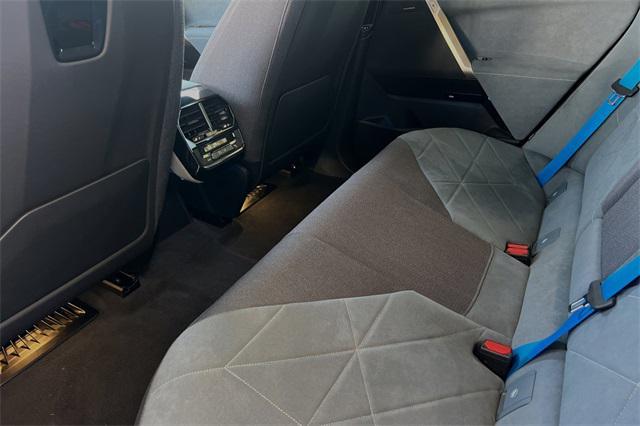 Photo of 2023 Mineral White Metallic BMW iX