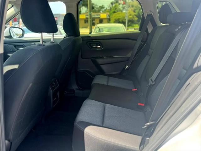 Photo of 2024 Brilliant Silver Metallic Nissan Rogue