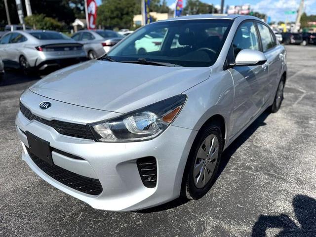 Photo of 2018 Silver Kia Rio