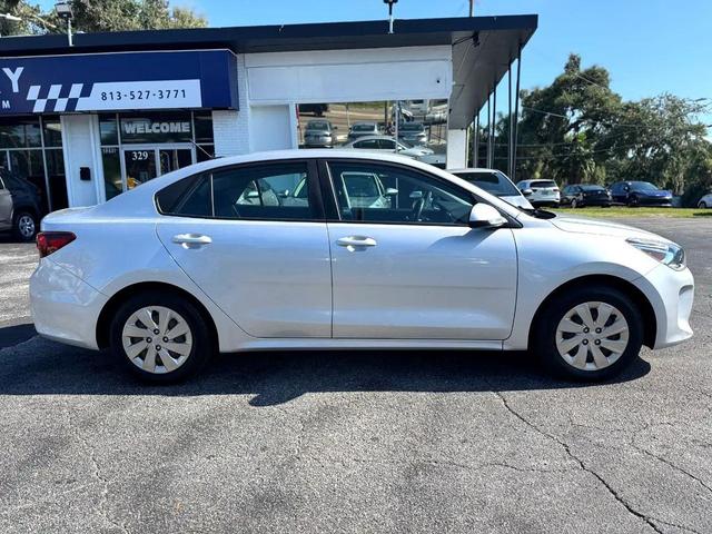 Photo of 2018 Silver Kia Rio