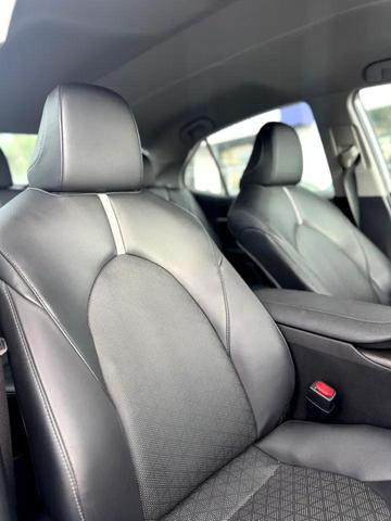 Photo of 2023 Silver Toyota Camry
