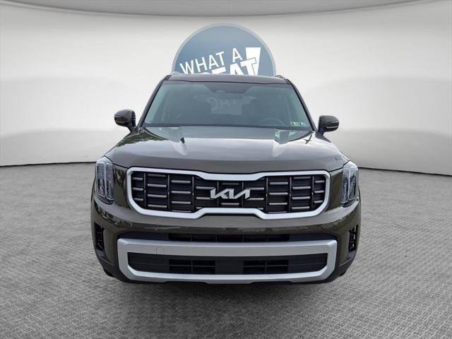 Photo of 2025 Dark Moss Kia Telluride