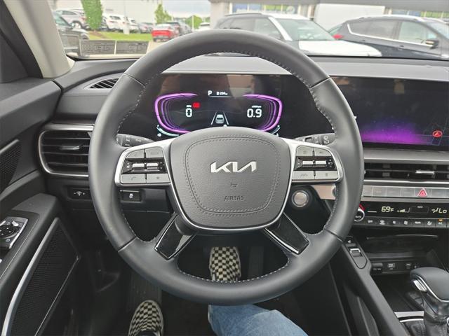 Photo of 2025 Dark Moss Kia Telluride