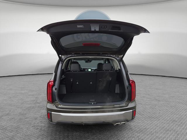 Photo of 2025 Dark Moss Kia Telluride