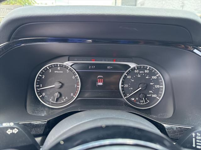 Photo of 2022 Scarlet Ember Tintcoat/Super Black Nissan Pathfinder