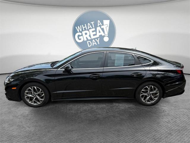 Photo of 2022 Phantom Black Hyundai SONATA