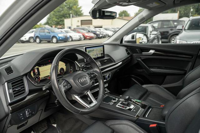 Photo of 2019 Glacier White Metallic Audi Q5
