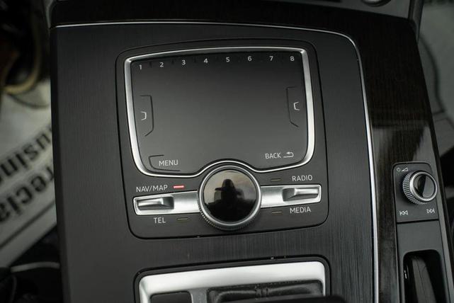 Photo of 2019 Glacier White Metallic Audi Q5