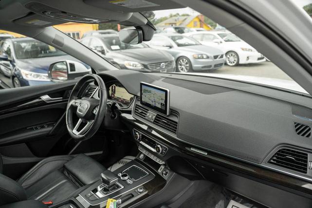 Photo of 2019 Glacier White Metallic Audi Q5