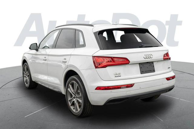Photo of 2019 Glacier White Metallic Audi Q5