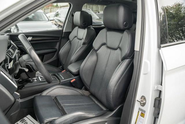 Photo of 2019 Glacier White Metallic Audi Q5