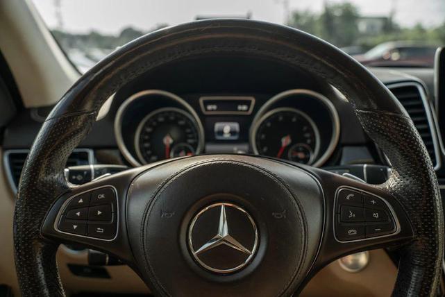 Photo of 2017 Blue Mercedes-Benz GLS 450