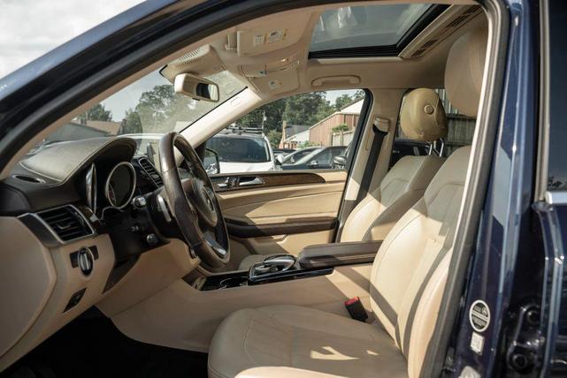 Photo of 2017 Blue Mercedes-Benz GLS 450