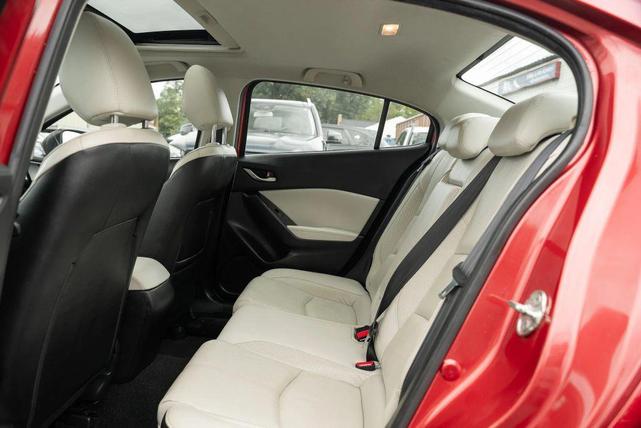 Photo of 2017 Soul Red Metallic Mazda Mazda3