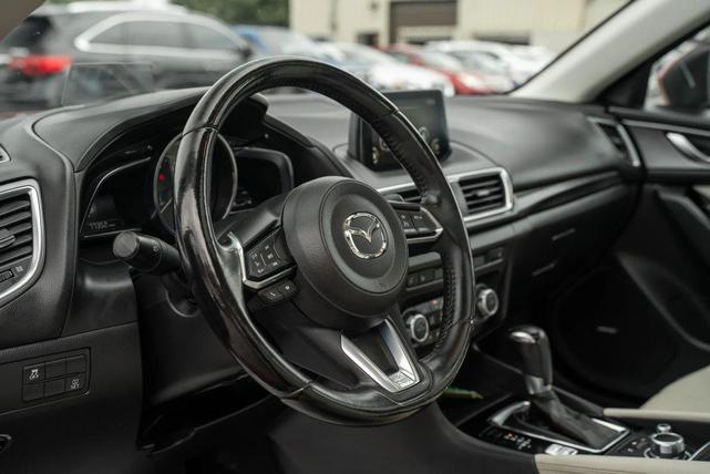 Photo of 2017 Soul Red Metallic Mazda Mazda3