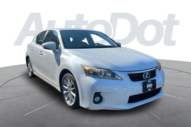 Photo of 2011 White Lexus CT 200h