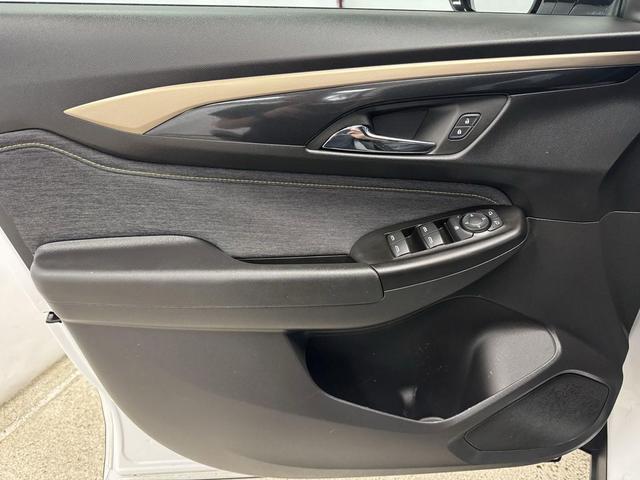 Photo of 2024 Summit White Chevrolet Trailblazer