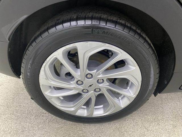 Photo of 2022 Mosaic Black Metallic Chevrolet Bolt EUV